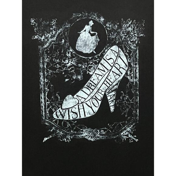 Disney Cinderella Glass Slipper A Dream Is A Wish Your Heart Makes T-Shirt Large - Picture 3 of 12